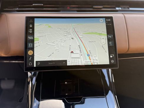 Used 2025 Land Rover Range Rover Sport SE AWD/4WD image 7