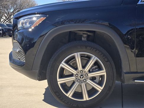 Used 2023 Mercedes-Benz GLS 450 4MATIC image 14