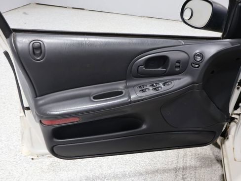 Used 2004 Dodge Intrepid SE image 12