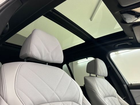 Used 2024 BMW X5 xDrive50e w/ Executive Package AWD/4WD image 23