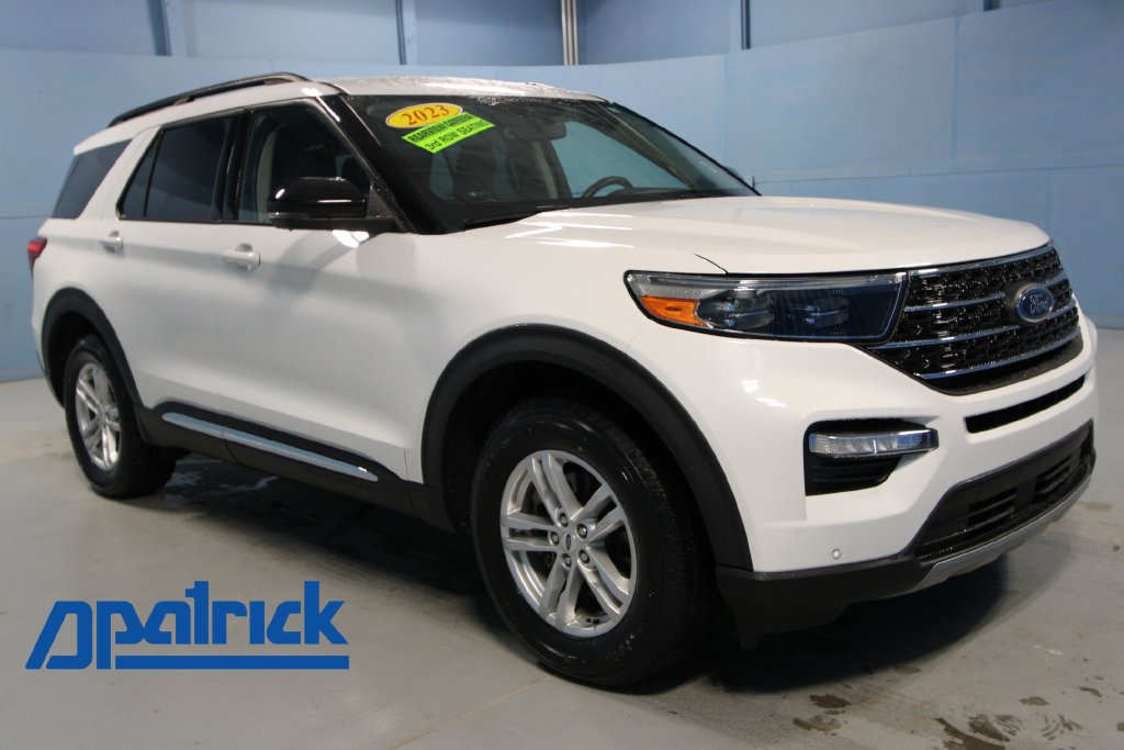 Used 2023 Ford Explorer XLT w/ Equipment Group 202A AWD/4WD image 1
