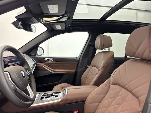 Used 2025 BMW X5 xDrive40i w/ Climate Comfort Package AWD/4WD image 24