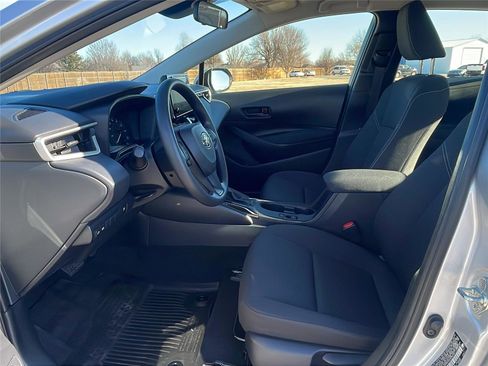 Used 2025 Toyota Corolla image 21