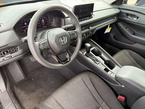 Used 2024 Honda Accord EX image 4