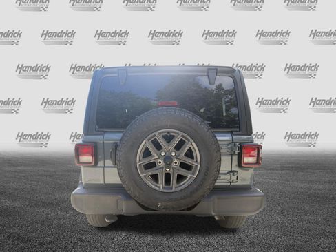 Used 2025 Jeep Wrangler Sport AWD/4WD image 7