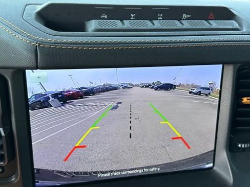 Used 2024 Ford Bronco Badlands w/ Sasquatch Package AWD/4WD image 18