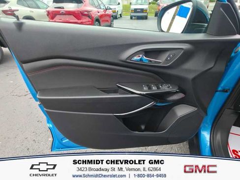 New 2026 Chevrolet Trax RS w/ Sunroof Package FWD image 11