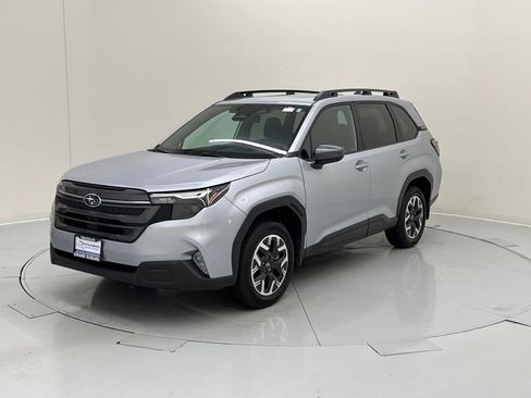Used 2026 Subaru Forester Premium AWD/4WD image 2