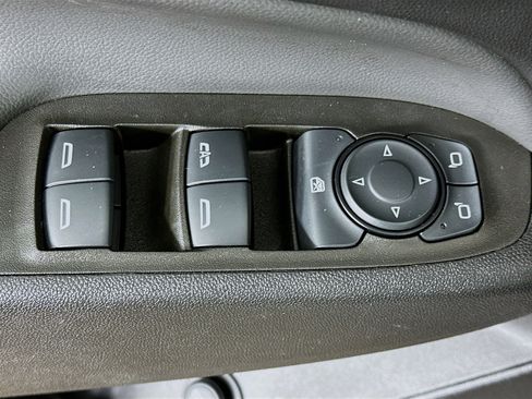 Used 2024 Chevrolet Equinox LT image 15