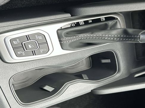 New 2026 Nissan Frontier SV w/ SV Convenience Package AWD/4WD image 32