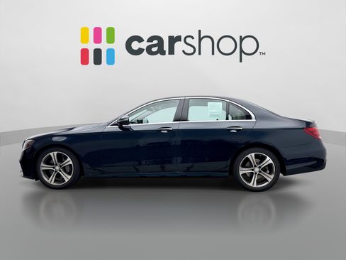 Used 2017 Mercedes-Benz E 300 4MATIC image 2