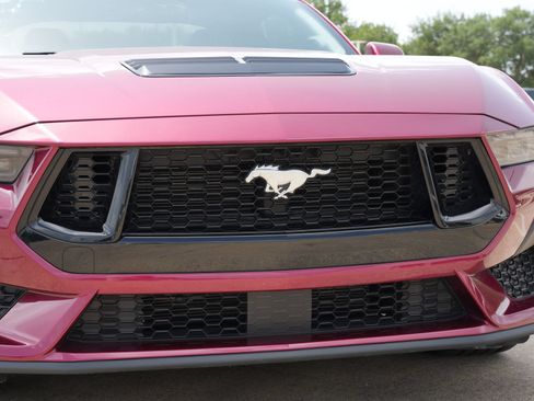 Used 2025 Ford Mustang GT Premium RWD image 27