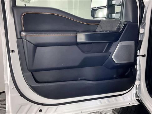 Used 2024 Ford F250 Platinum w/ FX4 Off-Road Package image 21