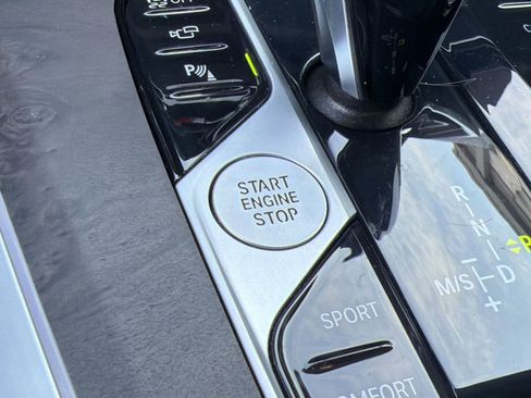 Used 2022 BMW X5 sDrive40i w/ M Sport Package image 24