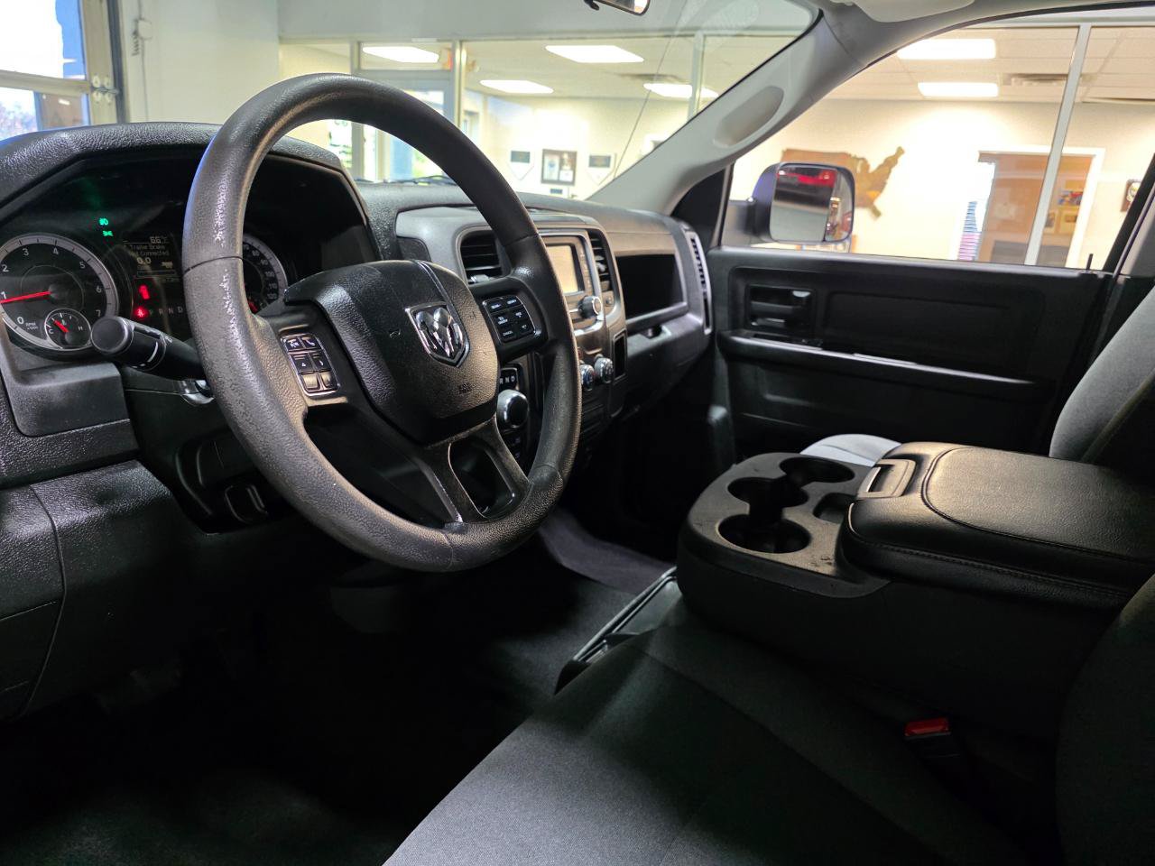 Used 2022 RAM 1500 Tradesman w/ Tradesman SXT Package AWD/4WD image 16