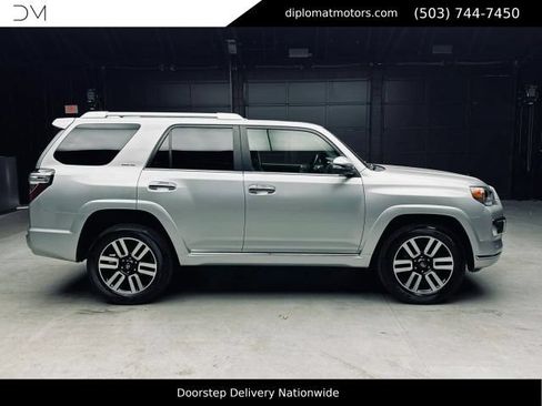 Used 2023 Toyota 4Runner Limited AWD/4WD image 8