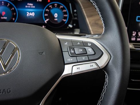 New 2026 Volkswagen Atlas SE FWD image 39