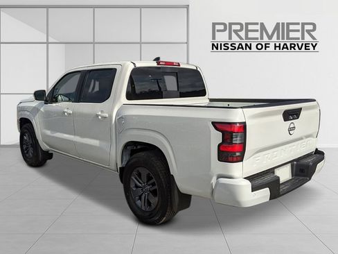 New 2025 Nissan Frontier SV image 3