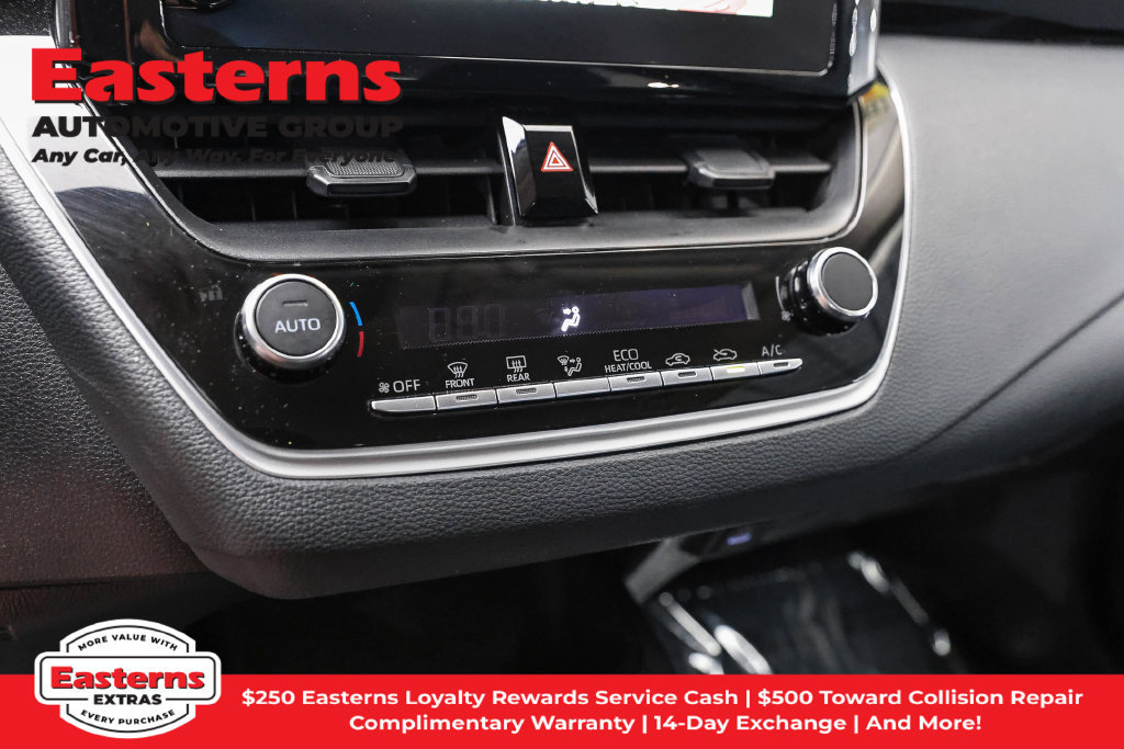 Used 2025 Toyota Corolla LE FWD image 21