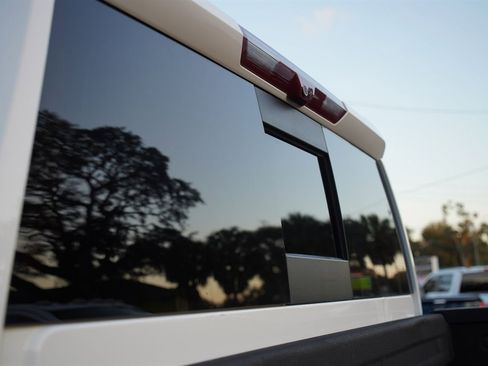 Used 2024 Chevrolet Silverado 3500 High Country w/ Technology Package image 45