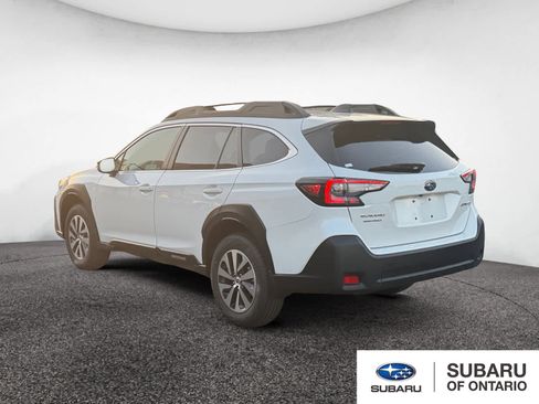 Certified 2025 Subaru Outback Premium image 3