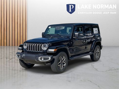 New 2025 Jeep Wrangler Sahara image 4