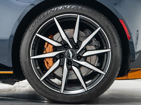 Used 2020 Aston Martin V8 Vantage Coupe RWD image 11