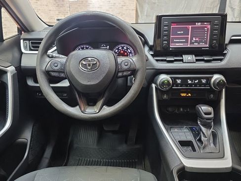 Used 2021 Toyota RAV4 XLE w/ Convenience Package image 14