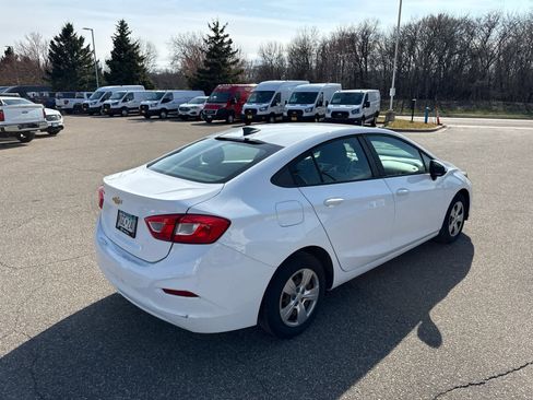 Used 2018 Chevrolet Cruze LS image 5