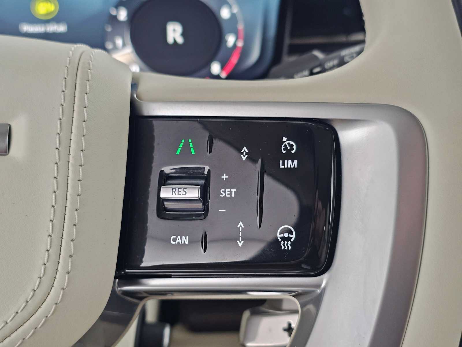 Used 2024 Land Rover Range Rover SE AWD/4WD image 29