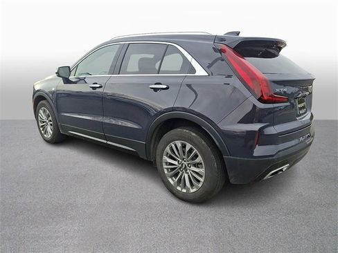 Used 2024 Cadillac XT4 Premium Luxury image 6