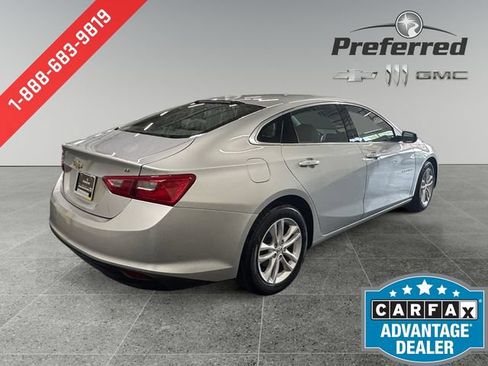 Used 2018 Chevrolet Malibu LT FWD image 18