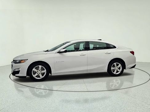 Used 2024 Chevrolet Malibu LS w/ Driver Confidence Package FWD image 3