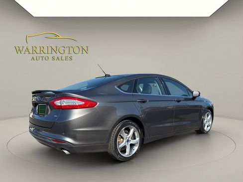 Used 2016 Ford Fusion SE image 7