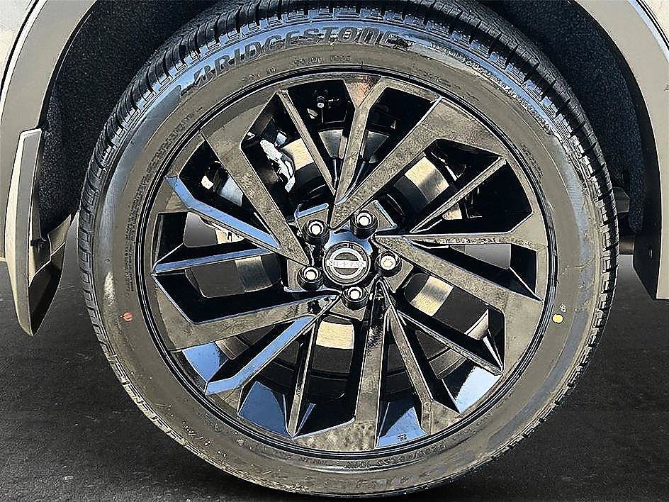 Certified 2026 Nissan Rogue SL AWD/4WD image 7