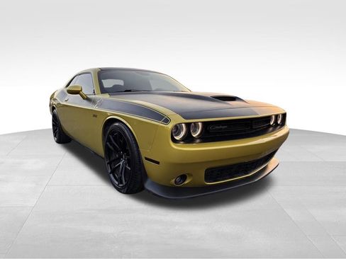Used 2021 Dodge Challenger R/T Scat Pack w/ T/A Package RWD image 1