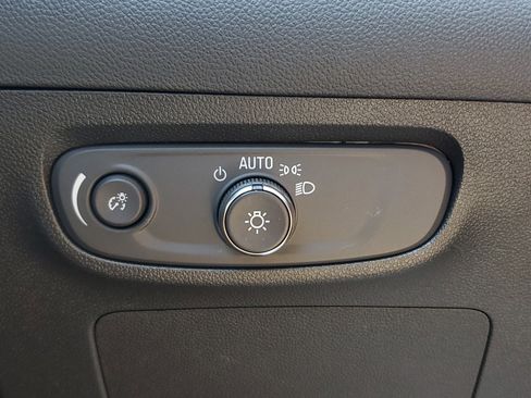 Used 2025 Buick Encore GX Sport Touring w/ Advanced Technology Package image 33