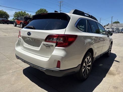Used 2017 Subaru Outback 3.6R Limited AWD/4WD image 5