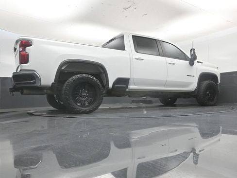 Used 2021 Chevrolet Silverado 2500 LT w/ Z71 Off-Road Package AWD/4WD image 48