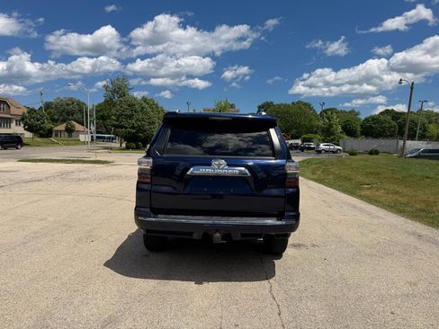 Used 2014 Toyota 4Runner Limited AWD/4WD image 6