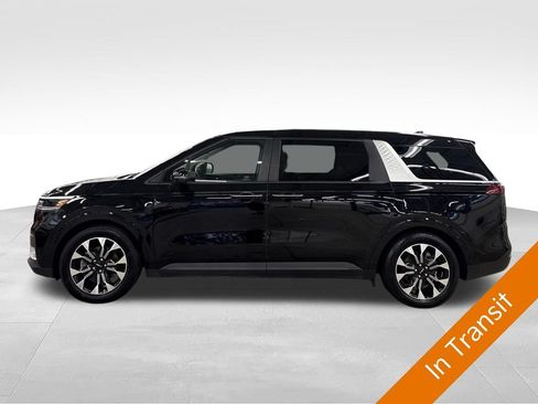 Certified 2024 Kia Carnival EX FWD image 3