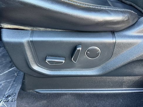 Used 2019 Ford F250 Lariat w/ Lariat Ultimate Package AWD/4WD image 12