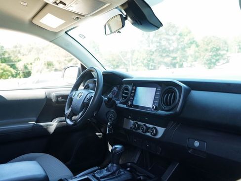 Used 2020 Toyota Tacoma SR RWD image 12