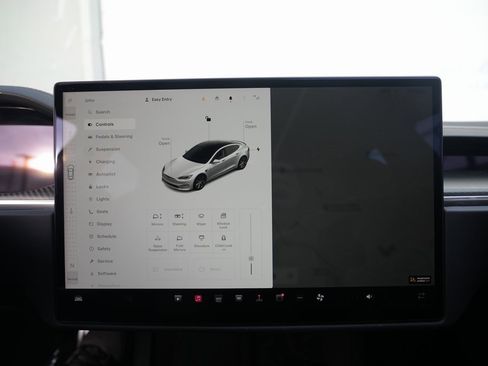 Used 2022 Tesla Model S Plaid image 47