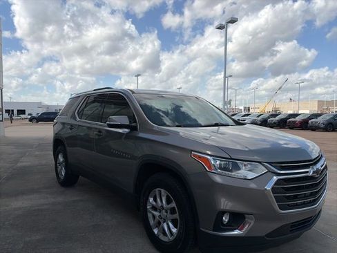 Used 2018 Chevrolet Traverse LT image 5