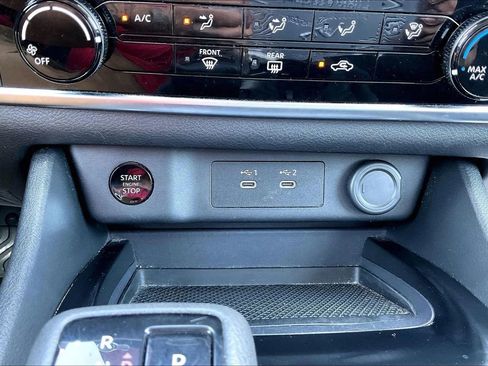 Used 2024 Nissan Rogue S AWD/4WD image 22
