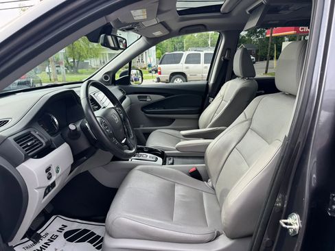 Used 2017 Honda Pilot Elite image 22
