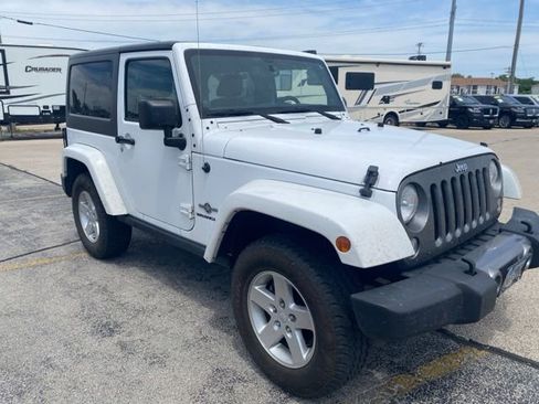 Used 2014 Jeep Wrangler Sport AWD/4WD image 4