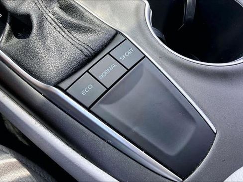 Certified 2022 Toyota Camry LE FWD image 32