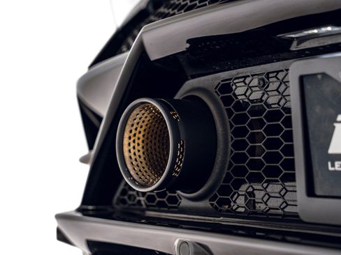 Used 2021 Lamborghini Huracan EVO RWD image 32
